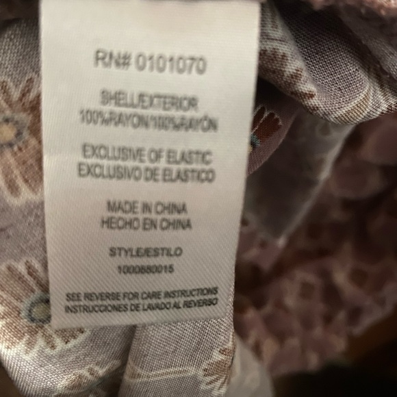 Chic Patterned Dress - Picture 4 of 5